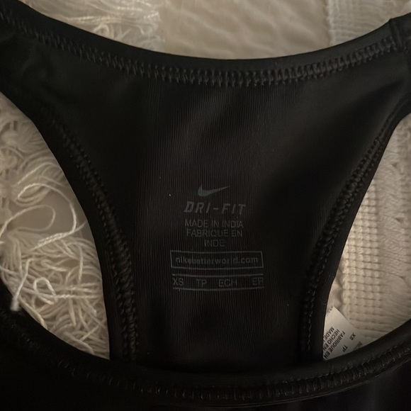 Sports bra - Picture 2 of 2